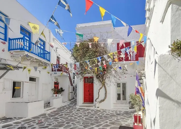 The Sunday House In The Heart Of *